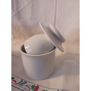 Butter Dairy Keeper Crock 2 Pieces Glossy White Ceramic 4.25 in X 3.75 in EUC